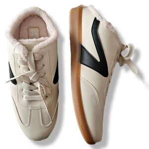 🎄NWOB DV Dolce Vita Quirky Faux Shearling Slip On Mule Sneaker Women's Size 8